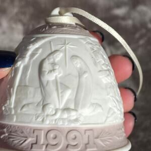 Lladro Porcelain Christmas Bell Ornament Vintage 1991 #5803 Campanita Navidad